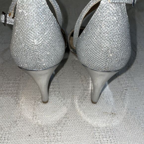 Jewel Badgley Mischka Women’s Wedge Heels Sz 10 M Silver Shimmer Going Out Party - Picture 10 of 12